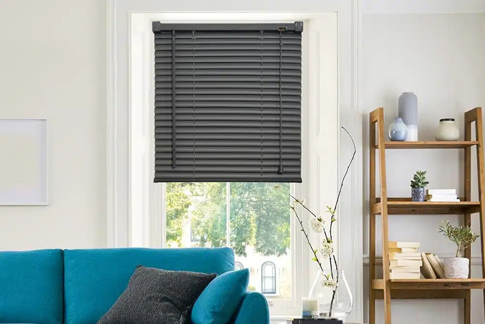 venetian blinds hull